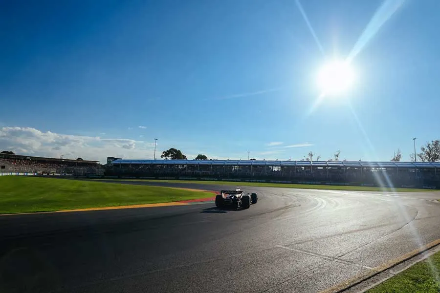 Formula One cars racing at the Australian Grand Prix