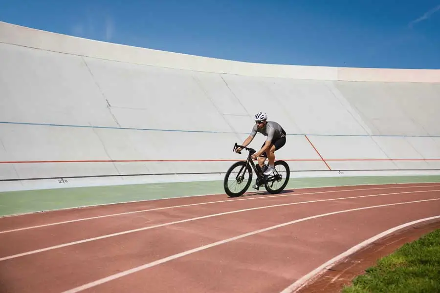 Cyclist training mental toughness in New Zealand