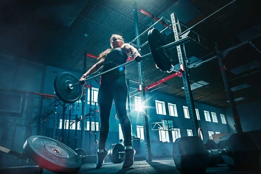 Woman lifting a barbell